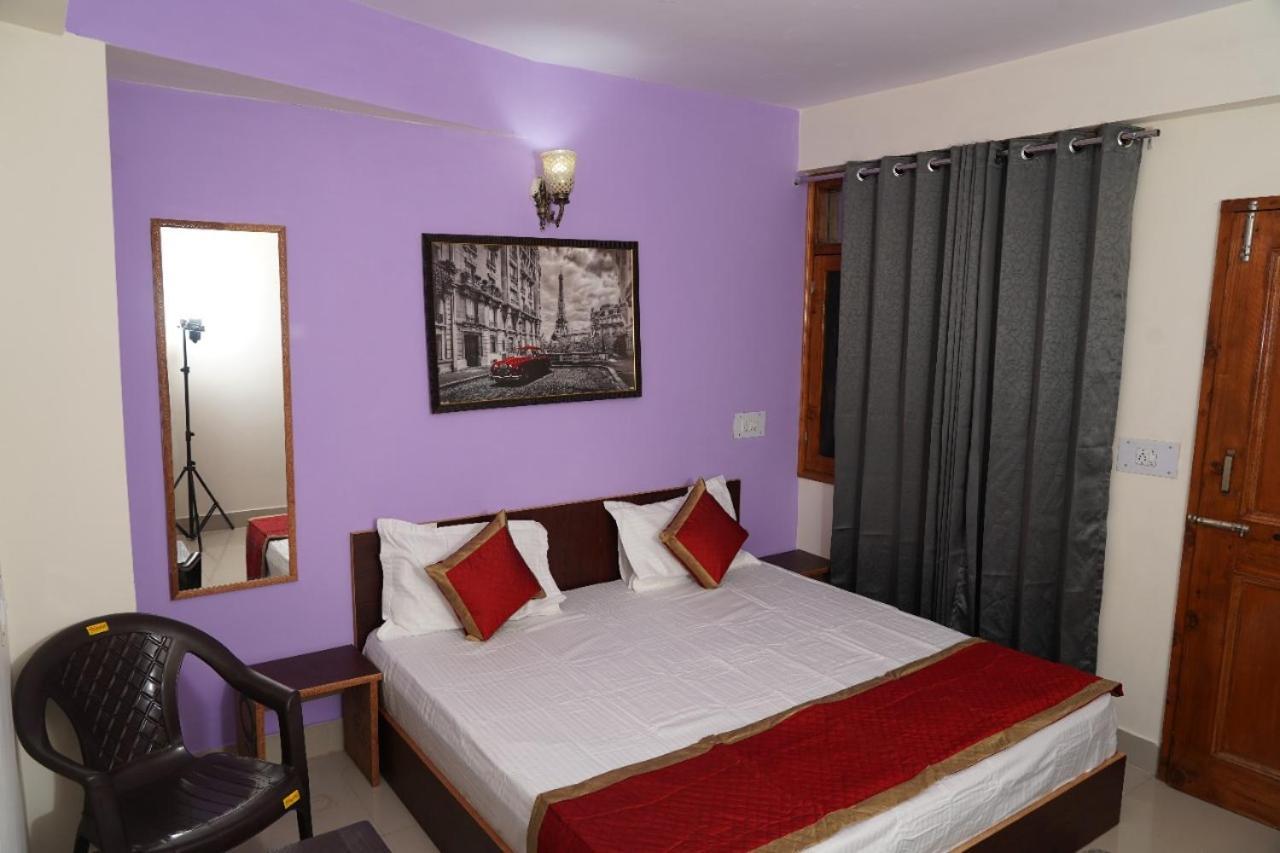 Shimla Pines Homestay ภายนอก รูปภาพ