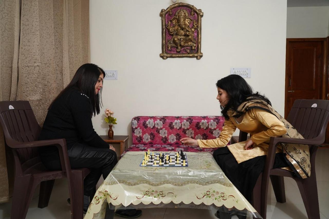 Shimla Pines Homestay ภายนอก รูปภาพ